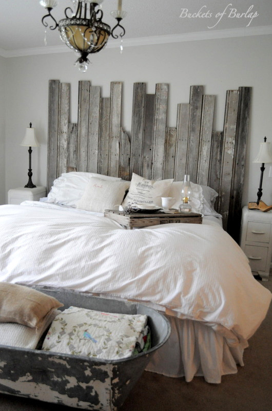 Example of a cottage chic bedroom design in New Orleans