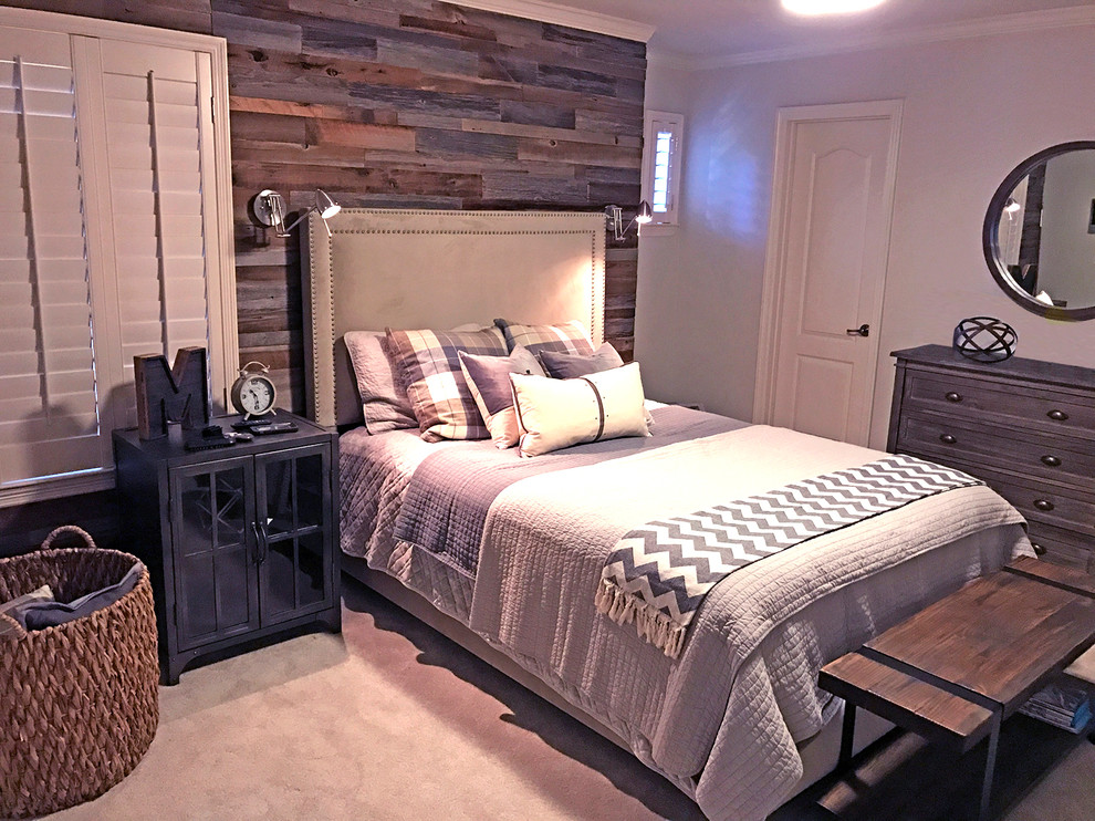 Modelo de dormitorio urbano pequeño con paredes grises, moqueta y suelo beige