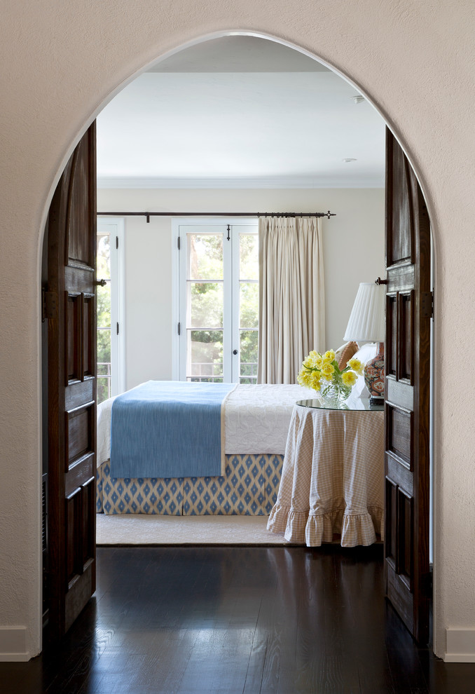 Inspiration for a timeless bedroom remodel in Los Angeles