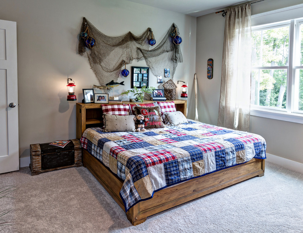 Стильный дизайн: гостевая спальня среднего размера, (комната для гостей) в стиле кантри с серыми стенами и ковровым покрытием без камина - последний тренд