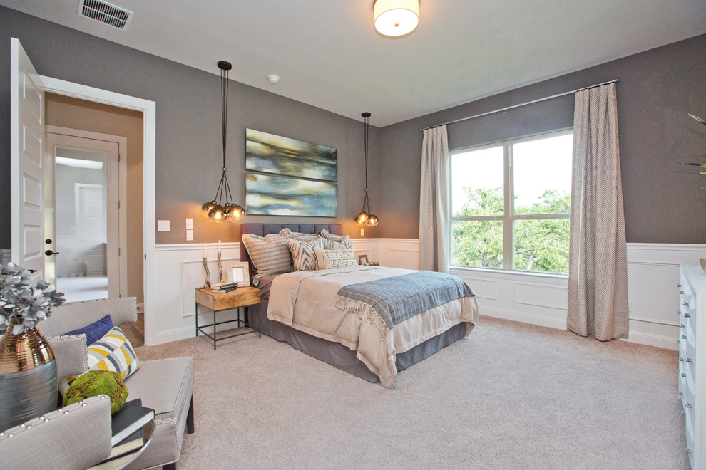 Idéer för ett klassiskt sovrum, med grå väggar, heltäckningsmatta och grått golv