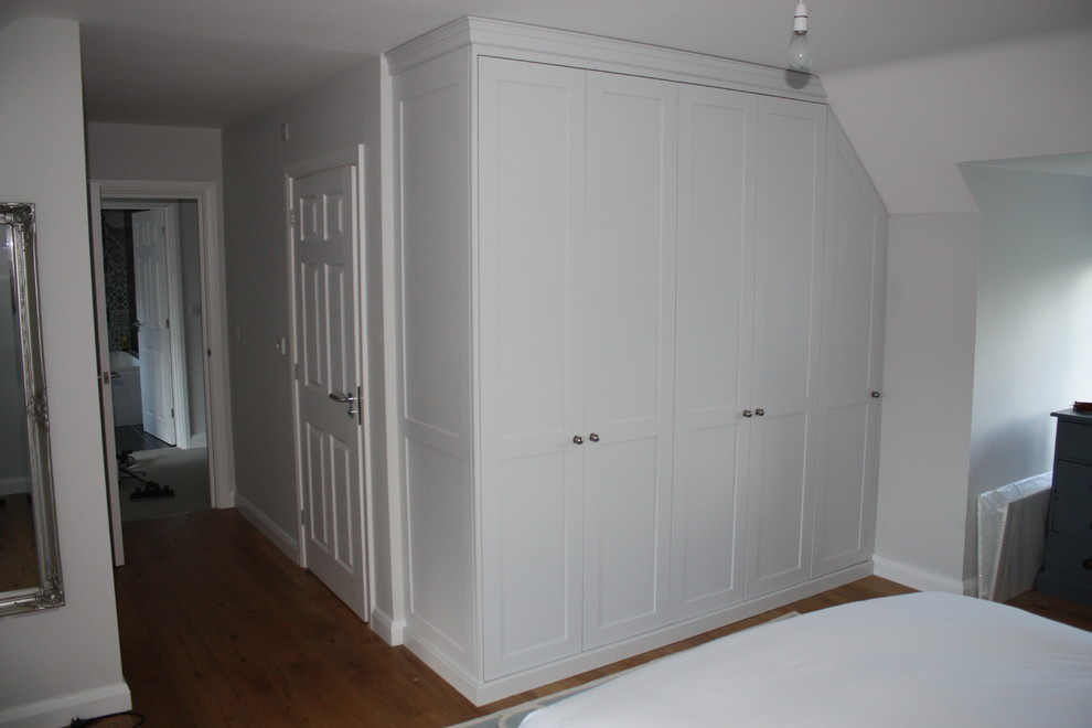 Shaker hand painted wardrobes Contemporary Bedroom Sussex by