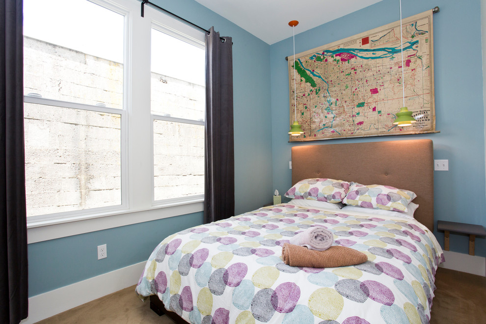 Bedroom - modern bedroom idea in Portland