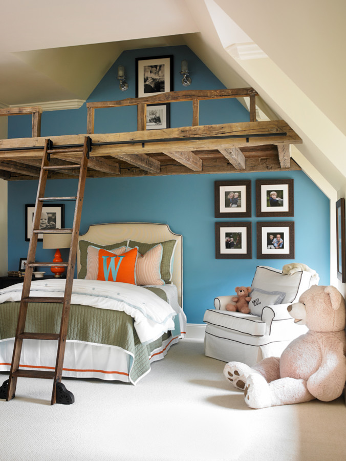 Example of a classic bedroom design in Atlanta