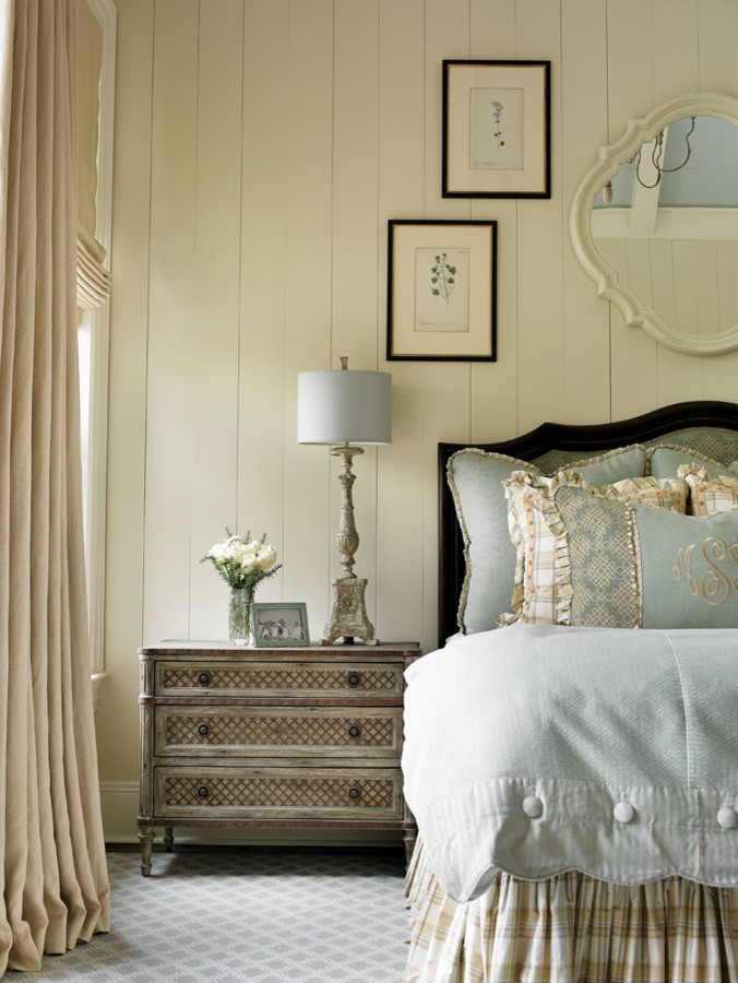 Example of a classic bedroom design in Atlanta