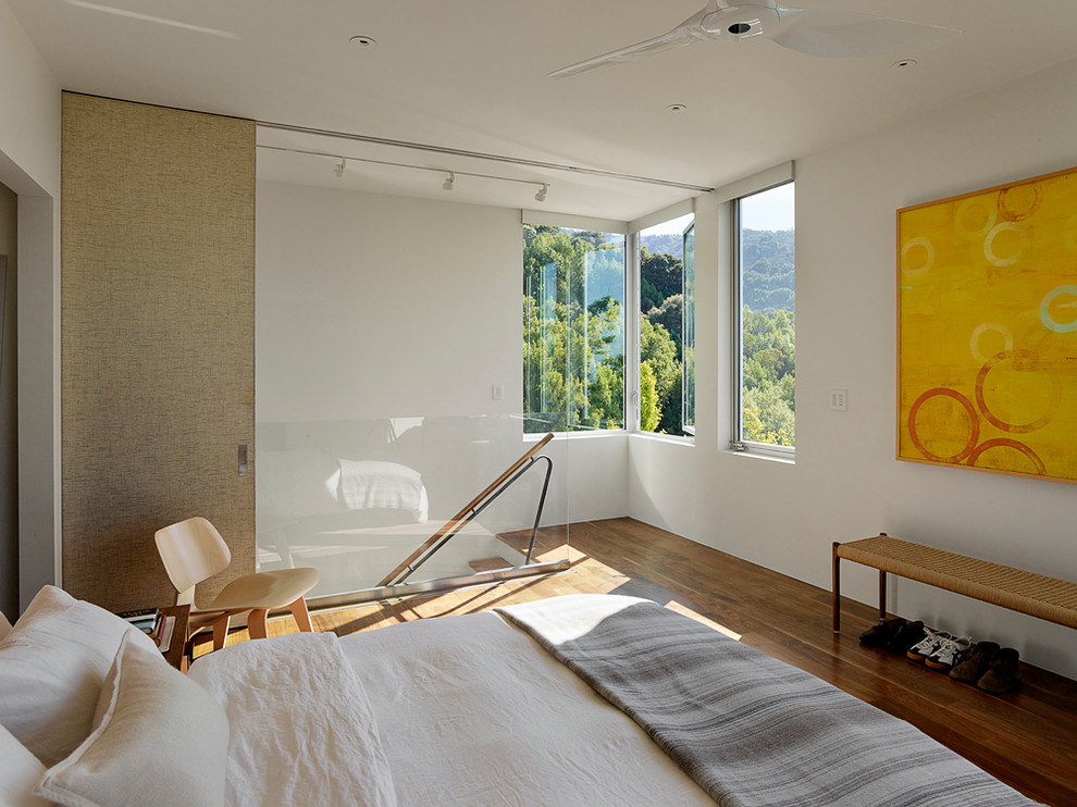 Стильный дизайн: большая спальня в современном стиле - последний тренд