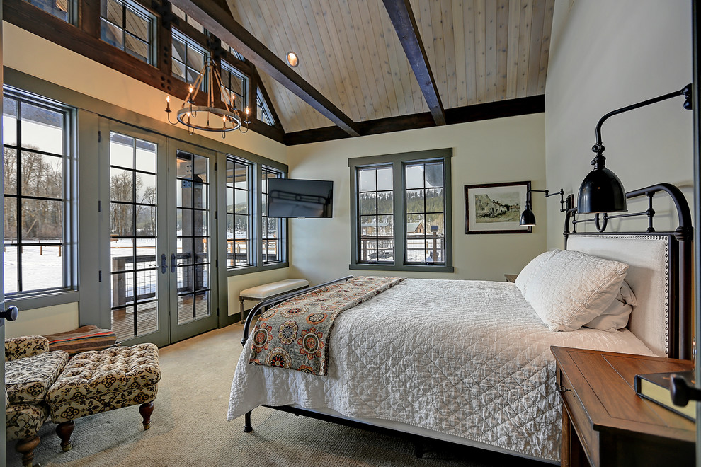 Silver Lining Ranch on the Teanaway River, Cle Elum WA Farmhouse