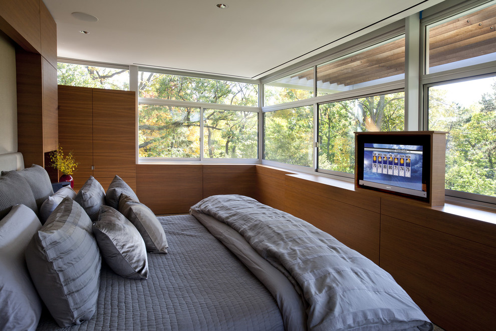 Photo of a contemporary bedroom in Chicago.