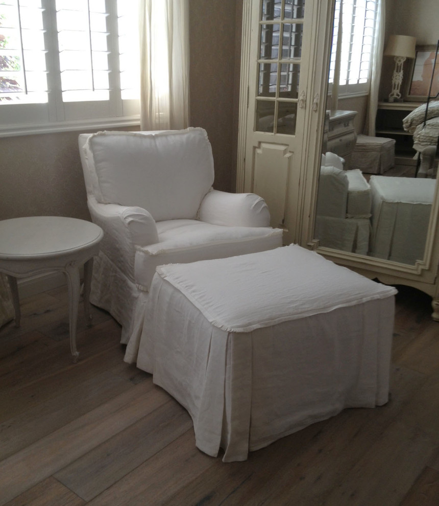 Slipcovered Chair, Otoman, Side Table Sitting Area Traditional