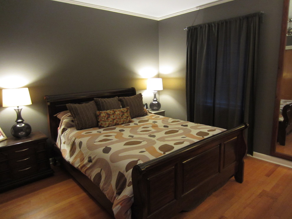 Bedroom - modern bedroom idea in Nashville