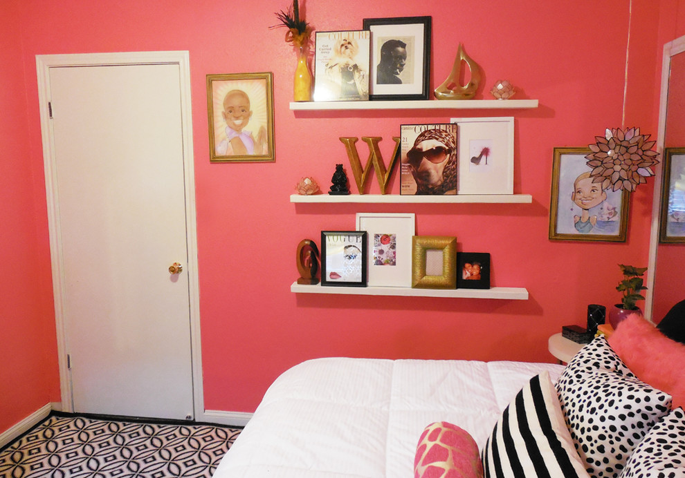 Bedroom - bedroom idea in New Orleans with pink walls