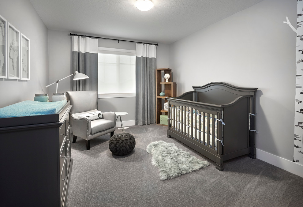 Großes Rustikales Babyzimmer mit grauer Wandfarbe und Teppichboden in Edmonton