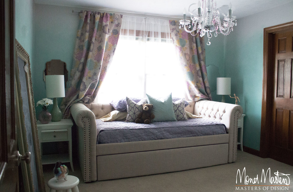 This is an example of a small shabby-chic style bedroom in Atlanta.