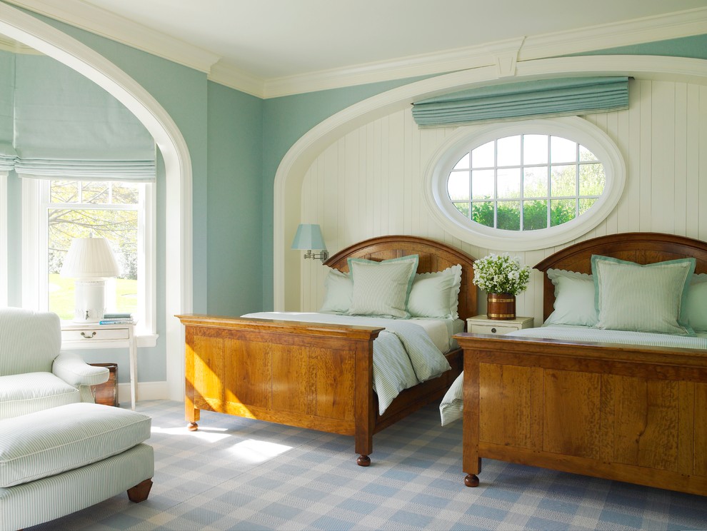Идея дизайна: гостевая спальня (комната для гостей) в морском стиле с синим полом