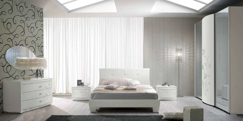 Trendy master bedroom photo in New York