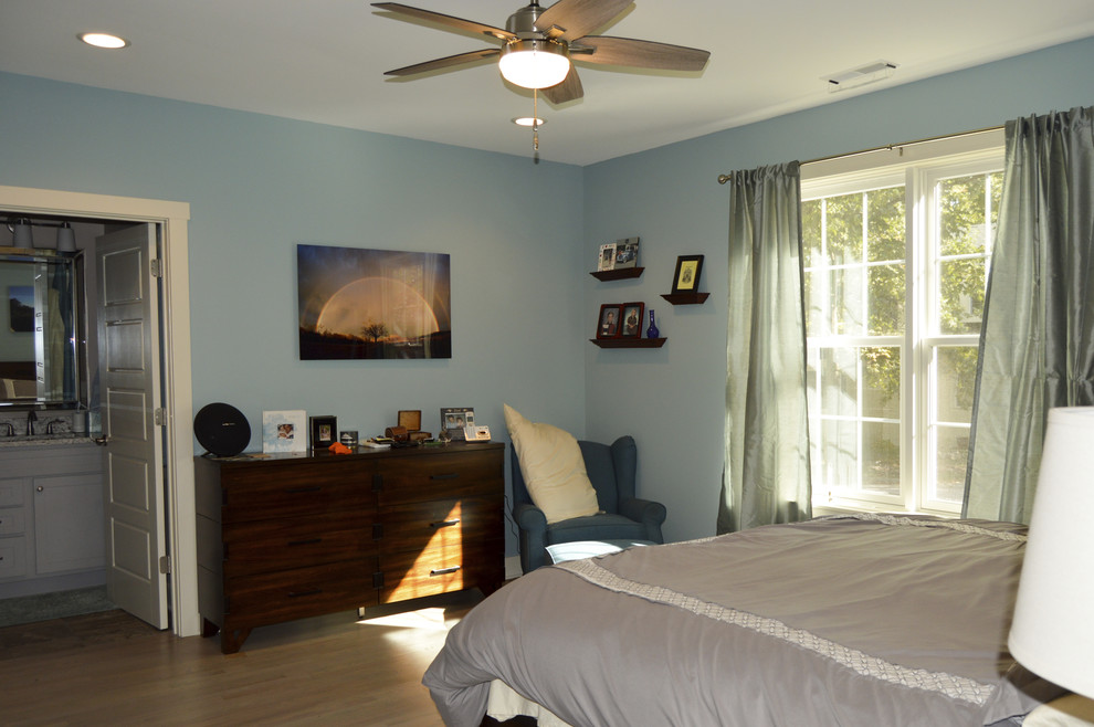 Spare bedroom after photo - Traditional - Bedroom ...