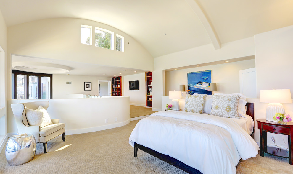 Inspiration for a large modern master carpeted bedroom remodel in San Francisco with white walls