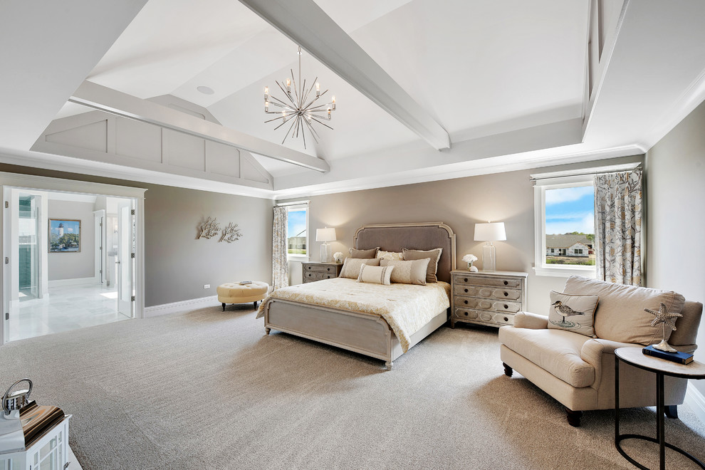 Immagine di una grande camera da letto stile marino con moquette