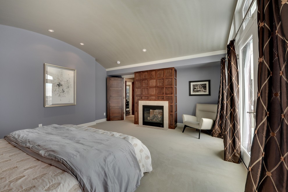 Bedroom - traditional bedroom idea in Minneapolis