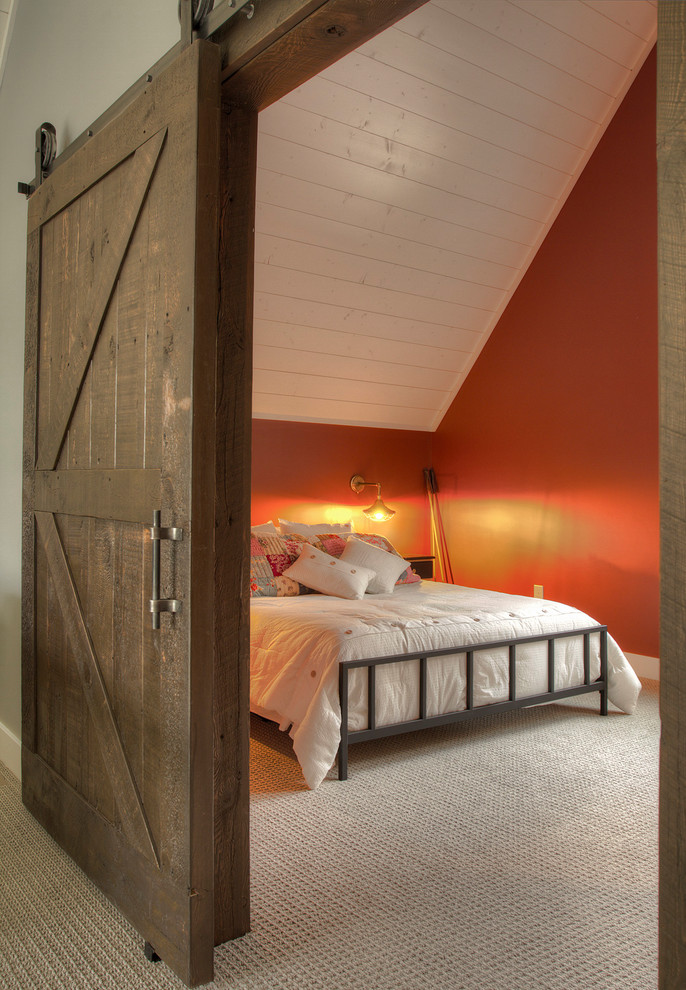 Idée de décoration pour une chambre nordique de taille moyenne avec un mur rouge et un sol gris.