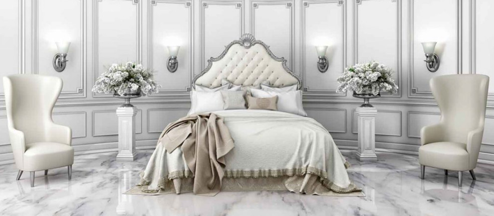 Источник вдохновения для домашнего уюта: большая хозяйская спальня в викторианском стиле с серыми стенами, мраморным полом и белым полом без камина