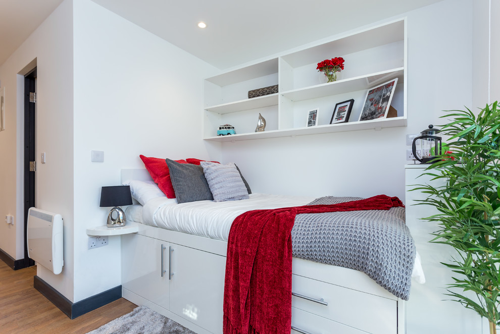 Bedroom - contemporary bedroom idea in Dorset