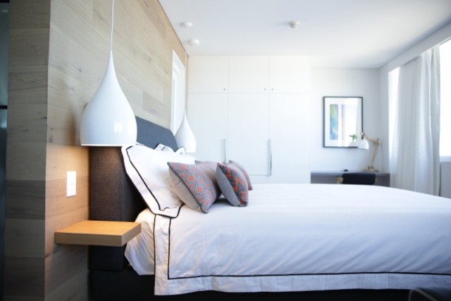 Small trendy master bedroom photo in Sydney