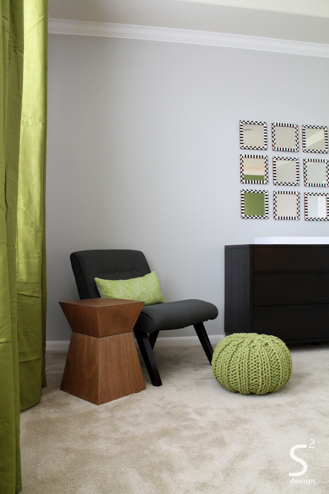 Inspiration for a large modern master carpeted bedroom remodel in Houston with green walls