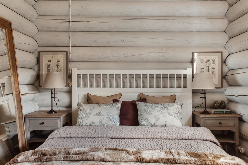This is an example of a farmhouse bedroom in Moscow.