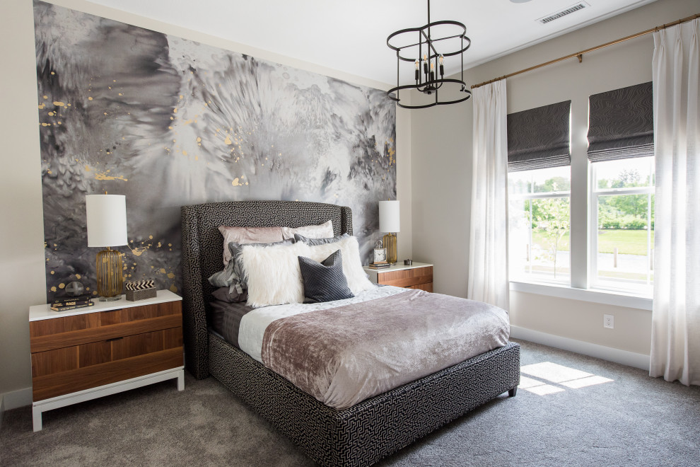 Diseño de dormitorio principal moderno de tamaño medio sin chimenea con paredes beige, moqueta y suelo gris