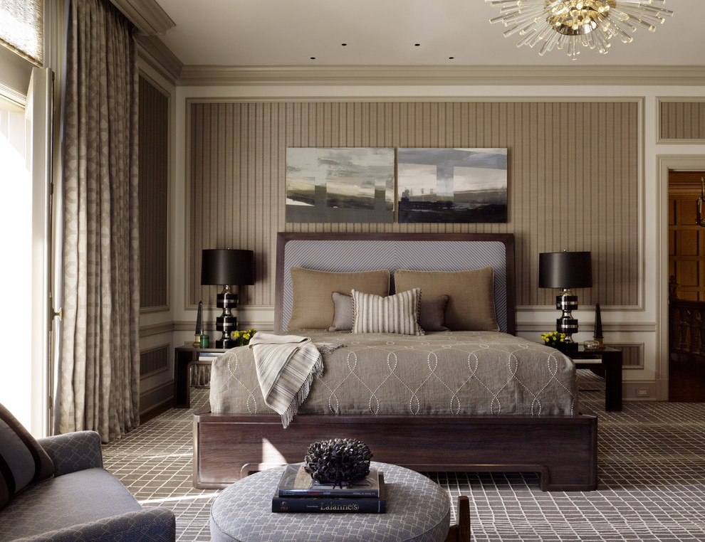Свежая идея для дизайна: спальня в современном стиле с разноцветными стенами, ковровым покрытием и коричневым полом - отличное фото интерьера
