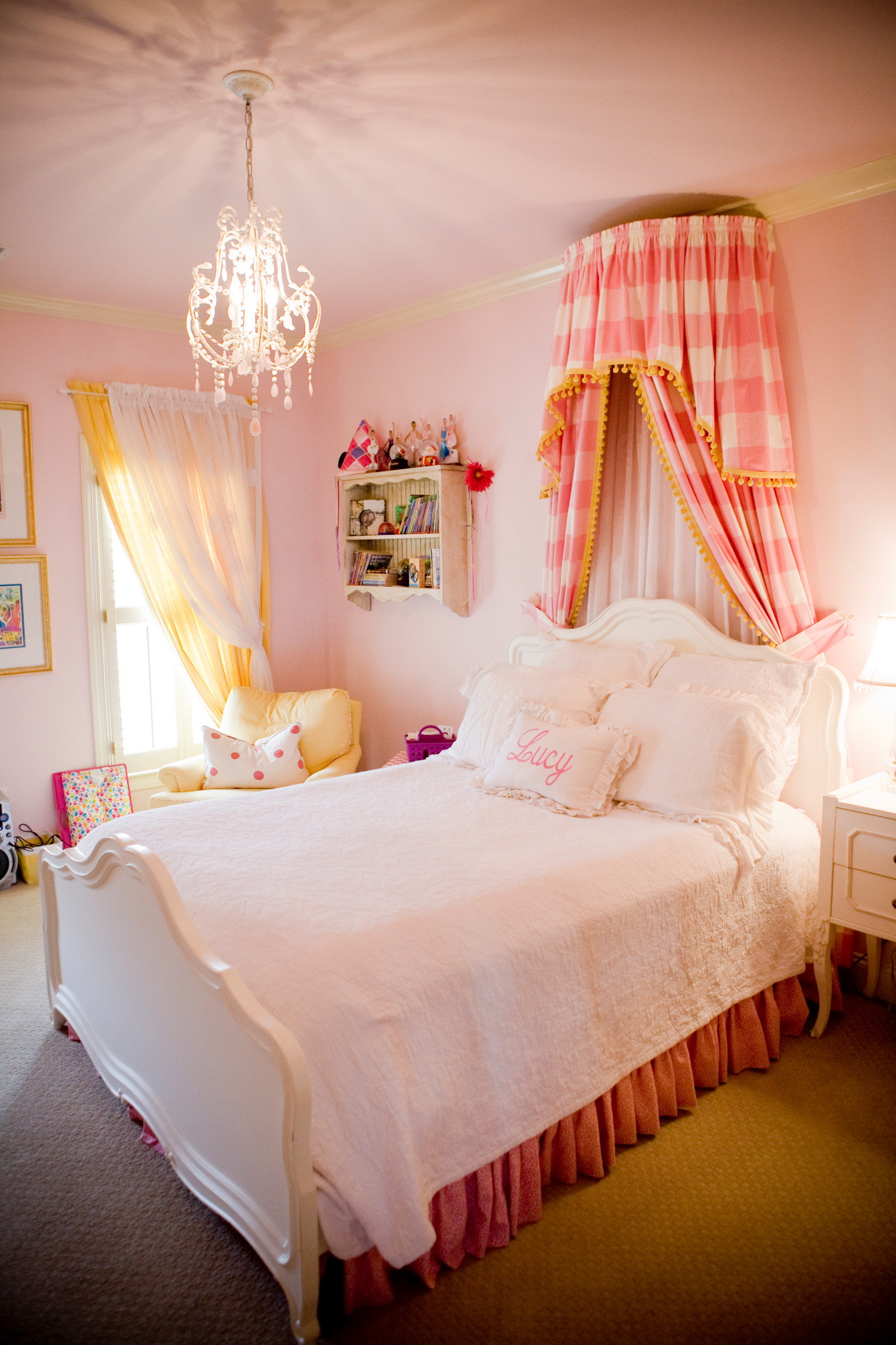 ピンクのおしゃれな寝室の画像 21年10月 Houzz ハウズ