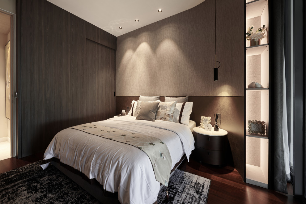 シンガポールにある中くらいなコンテンポラリースタイルのおしゃれな寝室 (グレーの壁、茶色い床、グレーとブラウン) のレイアウト