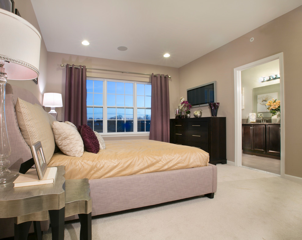 Mittelgroßes Modernes Hauptschlafzimmer mit grauer Wandfarbe und Teppichboden in Wilmington