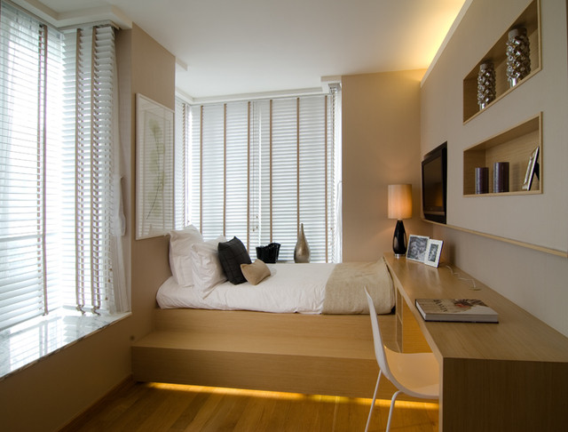 Bed under bay clearance window