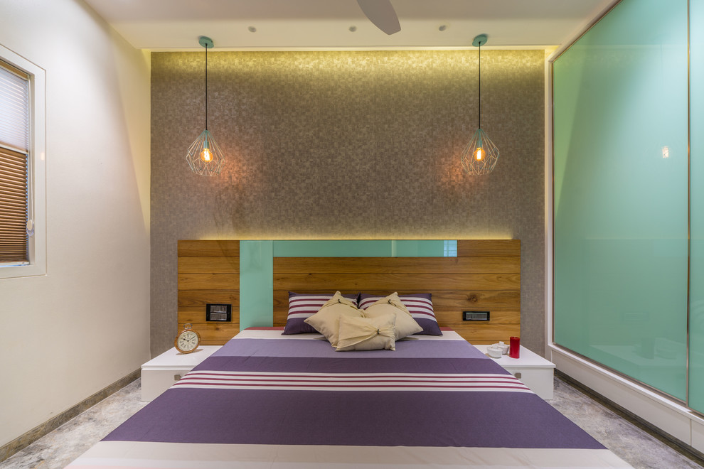 Inspiration for a contemporary bedroom remodel in Hyderabad