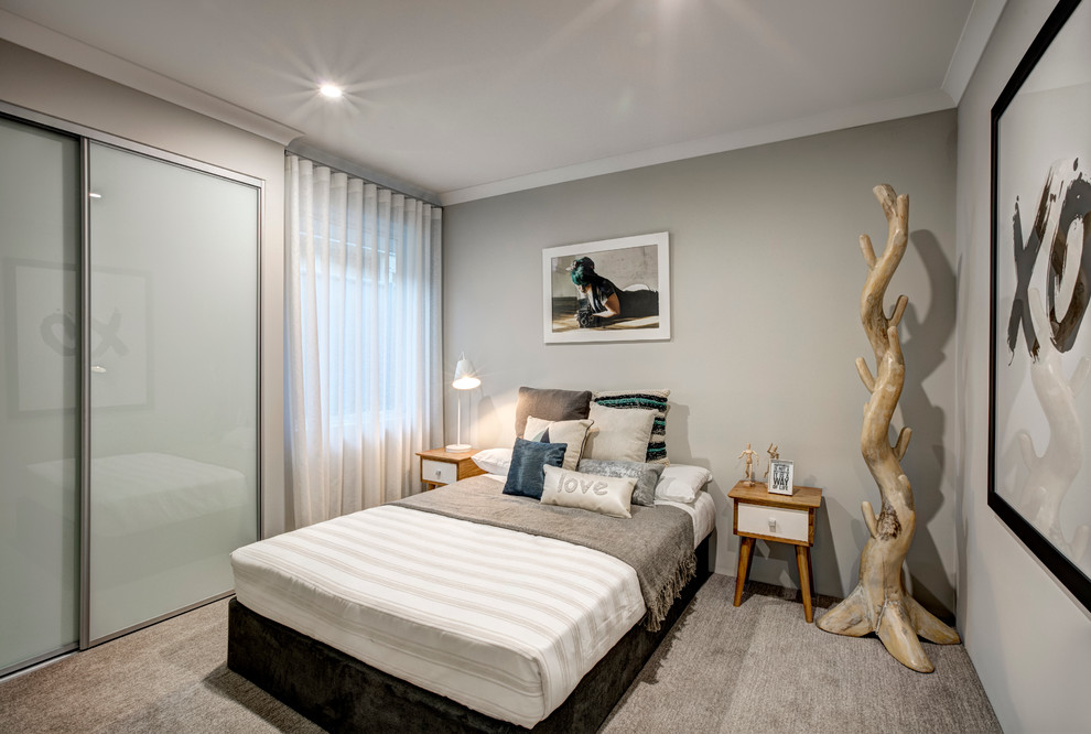 Klassisches Gästezimmer mit grauer Wandfarbe und Teppichboden in Perth