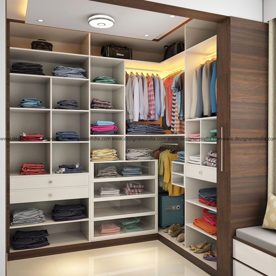 Closet - traditional closet idea in Bengaluru