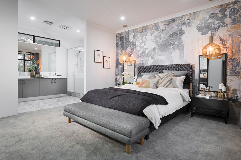 Идея дизайна: большая хозяйская спальня в современном стиле с белыми стенами, ковровым покрытием и серым полом