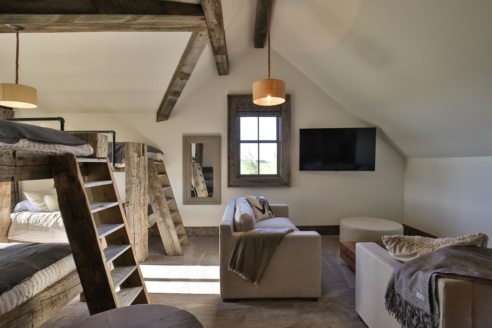 他の地域にある広いコンテンポラリースタイルのおしゃれな客用寝室 (ベージュの壁、カーペット敷き) のインテリア