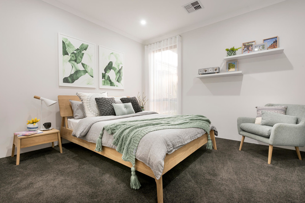 Свежая идея для дизайна: гостевая спальня среднего размера, (комната для гостей) в современном стиле с белыми стенами, полом из керамогранита и коричневым полом - отличное фото интерьера
