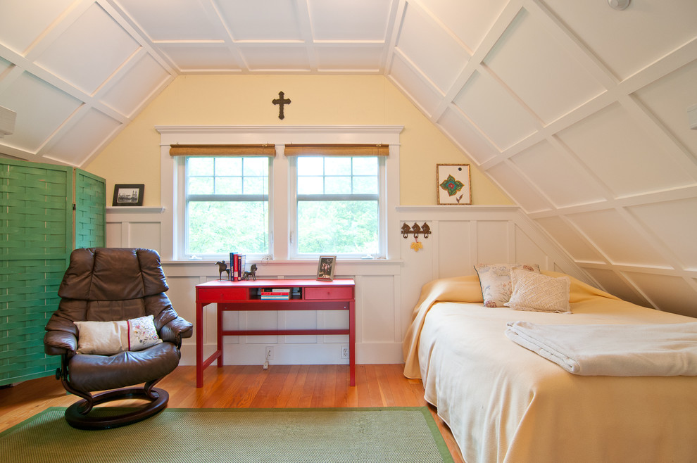 Inspiration for an eclectic bedroom remodel in Melbourne