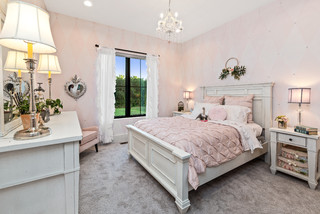 75 Landhausstil Schlafzimmer mit rosa Wandfarbe Ideen & Bilder - Februar  2023 | Houzz DE