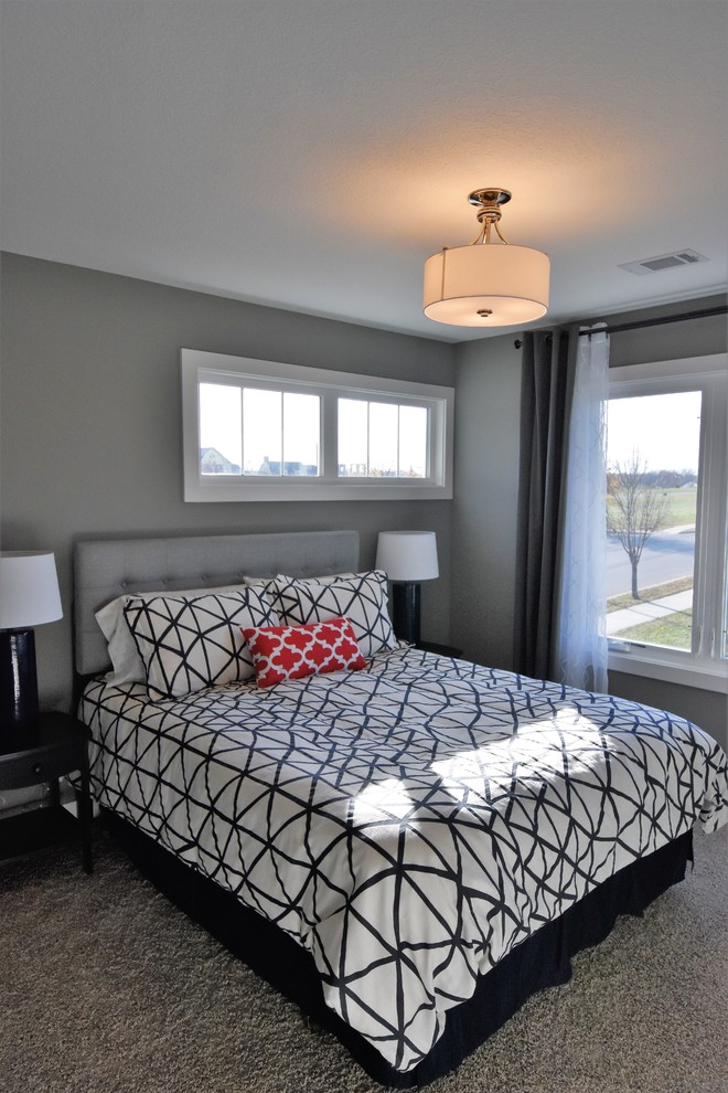 Пример оригинального дизайна: гостевая спальня среднего размера, (комната для гостей) в стиле кантри с серыми стенами и ковровым покрытием без камина