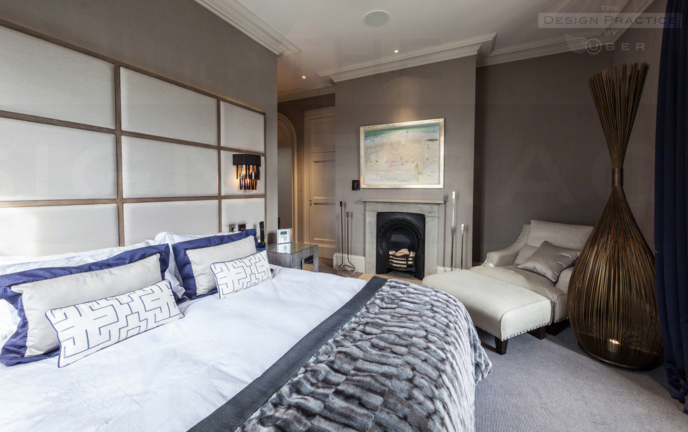 Bedroom - contemporary bedroom idea in Manchester