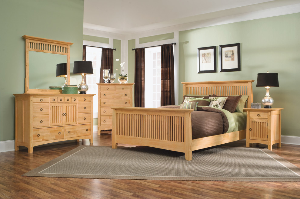 Design ideas for a classic bedroom in Wilmington.