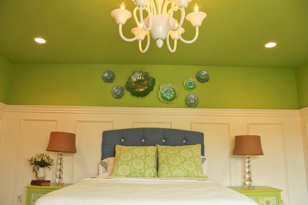 Example of an eclectic bedroom design in Louisville