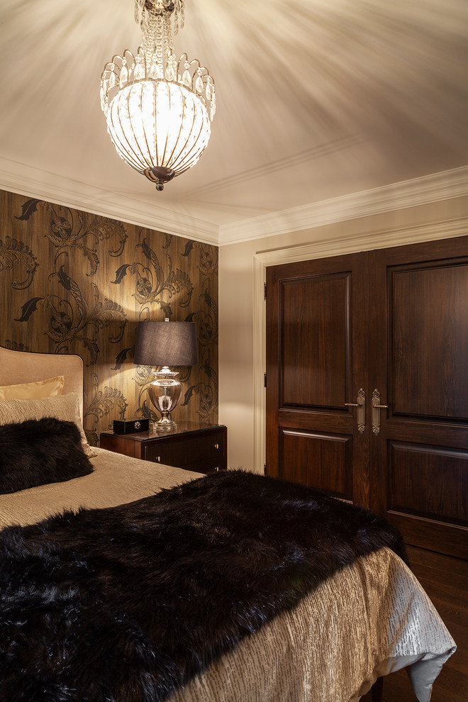 Bedroom - victorian bedroom idea in Toronto