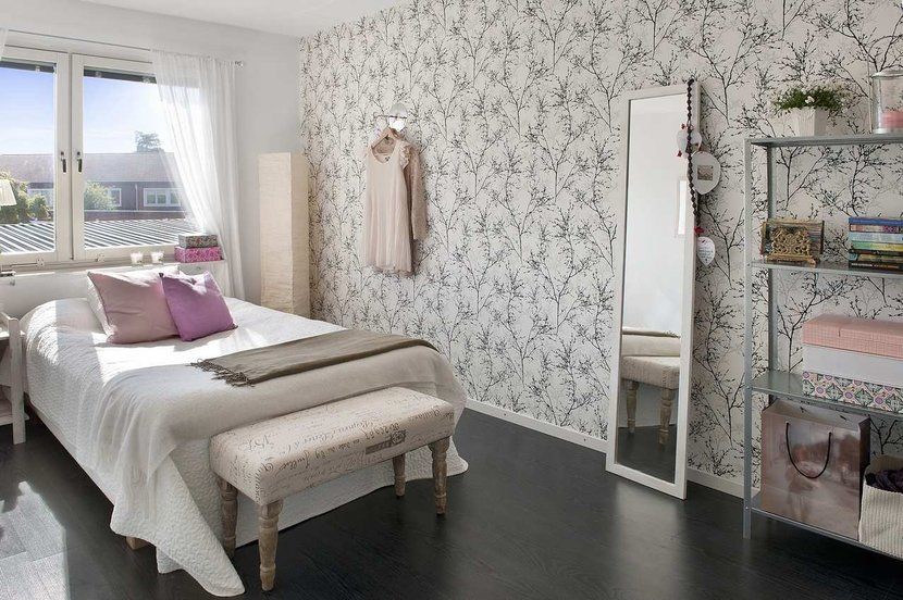 Inspiration for a transitional bedroom remodel in Stockholm