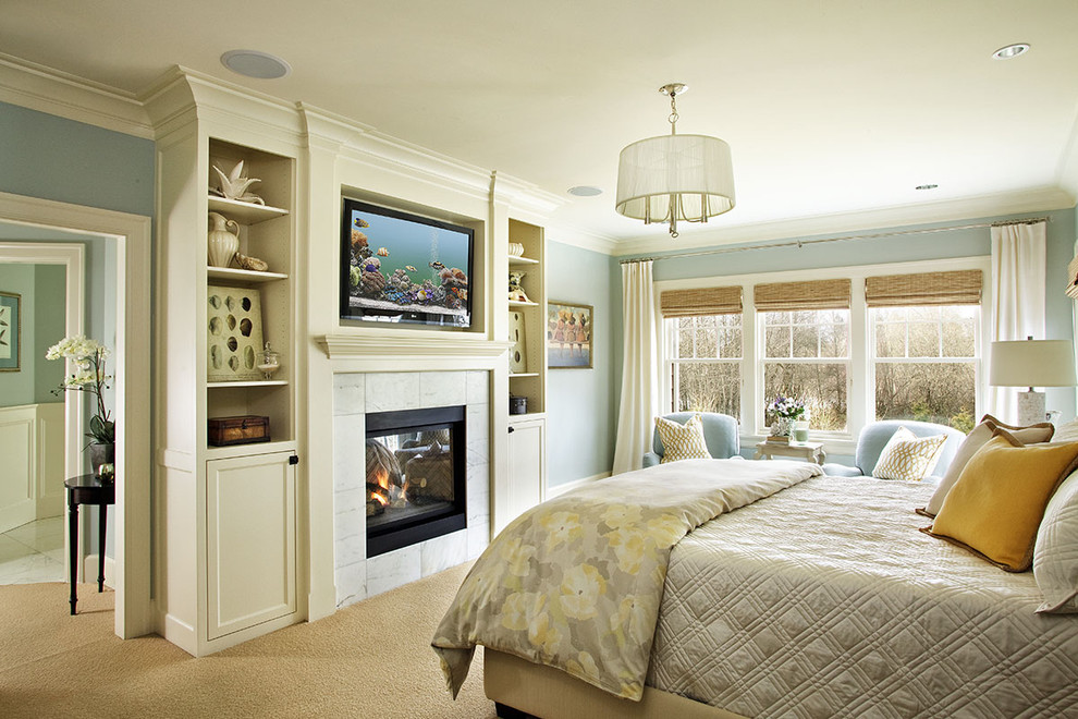 Bedroom - traditional master carpeted bedroom idea in Portland with blue walls